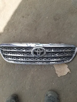Front Grill Toyota Corolla 2003 to 2005