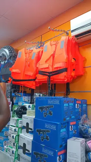 Quality Swimming Life Jacket