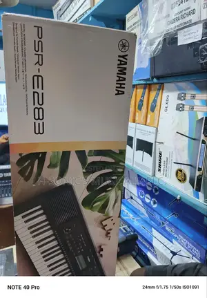 Quality Yamaha PSR E283 Keyboard