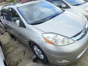 Toyota Sienna XLE Limited AWD 2006 Silver