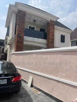 Mini Flat in Ago Palace for rent