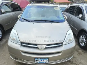 Toyota Sienna XLE Limited 2005 Gold