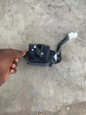 Boot Lock Toyota Venza 2015