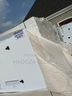 Low-Carbon 300kva Soundproof Perkins Generator