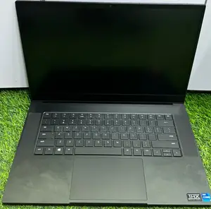 Laptop Razer Blade 32GB Intel Core i7 SSD 1T