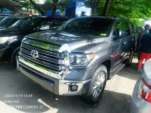 Toyota Sequoia 2015 Gray