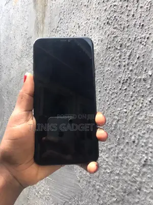 Apple iPhone 11 64 GB Black