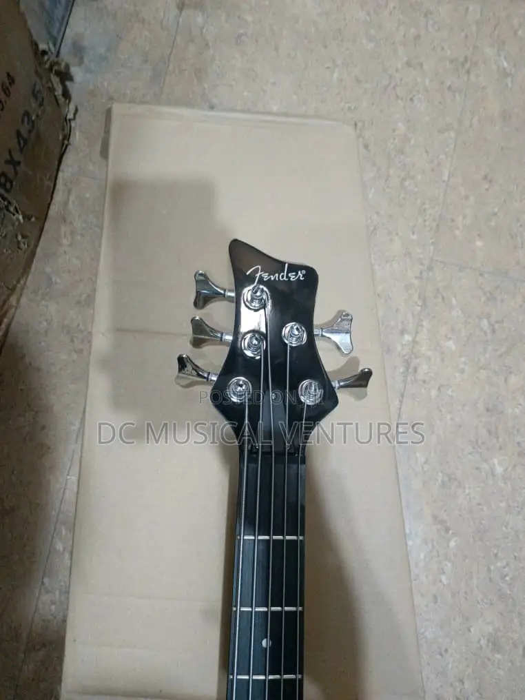 Active Fender Bass Guitar 5 Strings