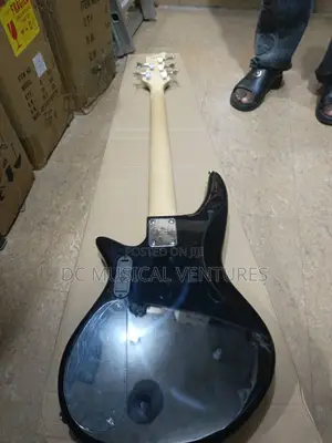 Active Fender Bass Guitar 5 Strings
