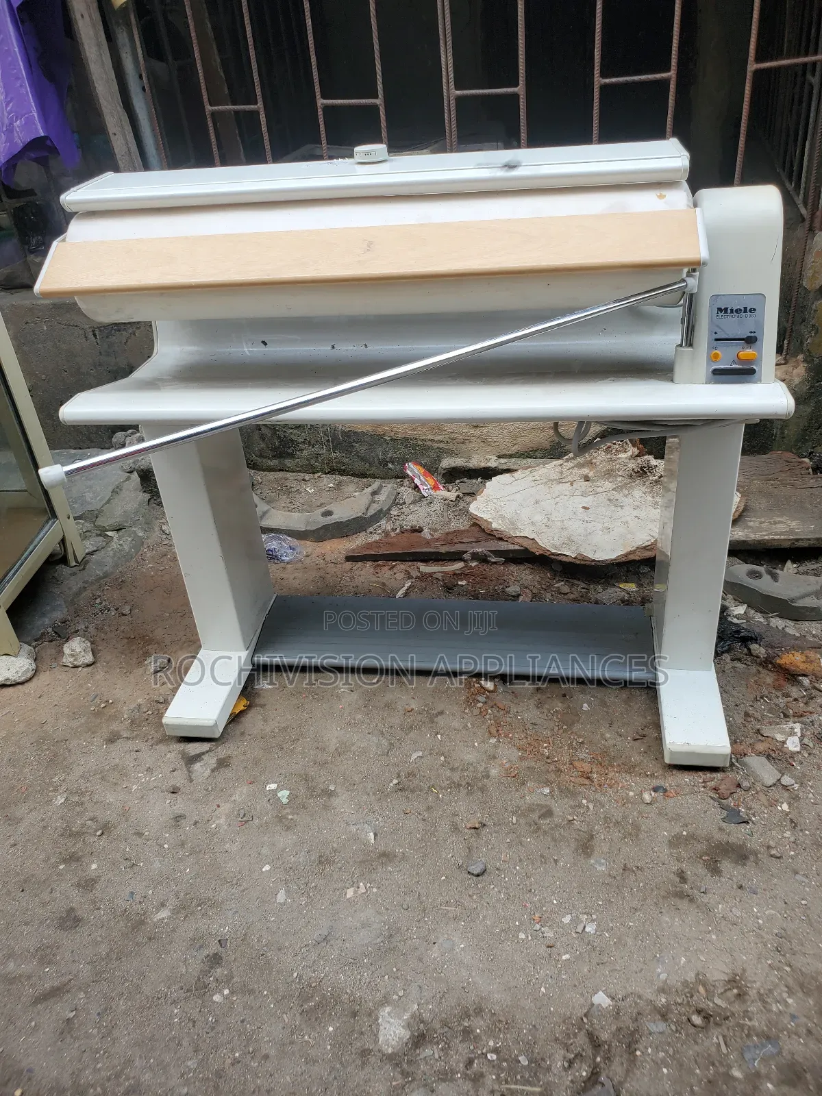 Rolling Iron Calendar Iron