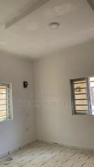 2bdrm Block of Flats in Benin City for rent