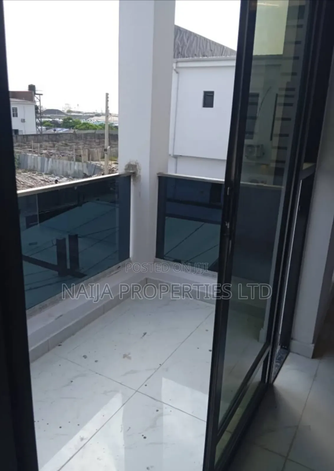 5bdrm Duplex in Orchid, Lekki for rent