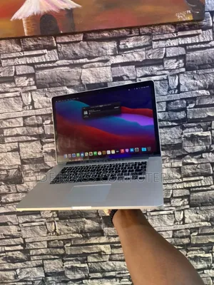 Laptop Apple MacBook Pro 2015 16GB Intel Core I7 SSD 512GB
