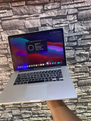 Laptop Apple MacBook Pro 2015 16GB Intel Core I7 SSD 512GB