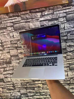 Laptop Apple MacBook Pro 2015 16GB Intel Core I7 SSD 512GB