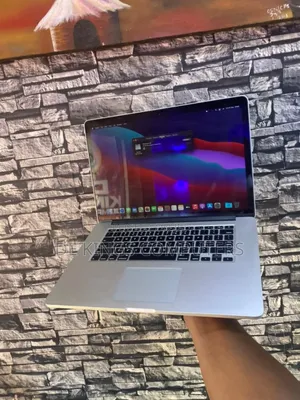 Laptop Apple MacBook Pro 2015 16GB Intel Core I7 SSD 512GB