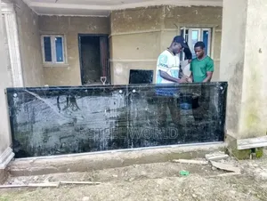 10m Grey Glass Installation