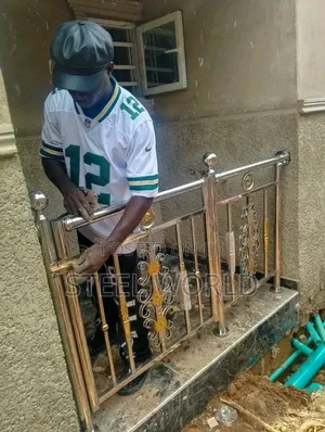 Explicit Gold Handrails Design