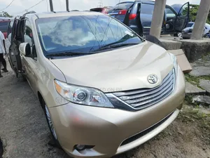 Toyota Sienna XLE 8 Passenger 2012 Gold