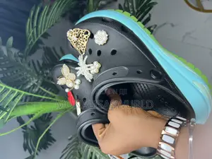 Photo - Mega Crush Original Crocs
