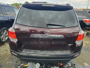 Toyota Highlander Limited 2012 Red