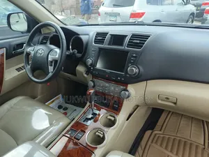 Toyota Highlander Limited 2012 Red