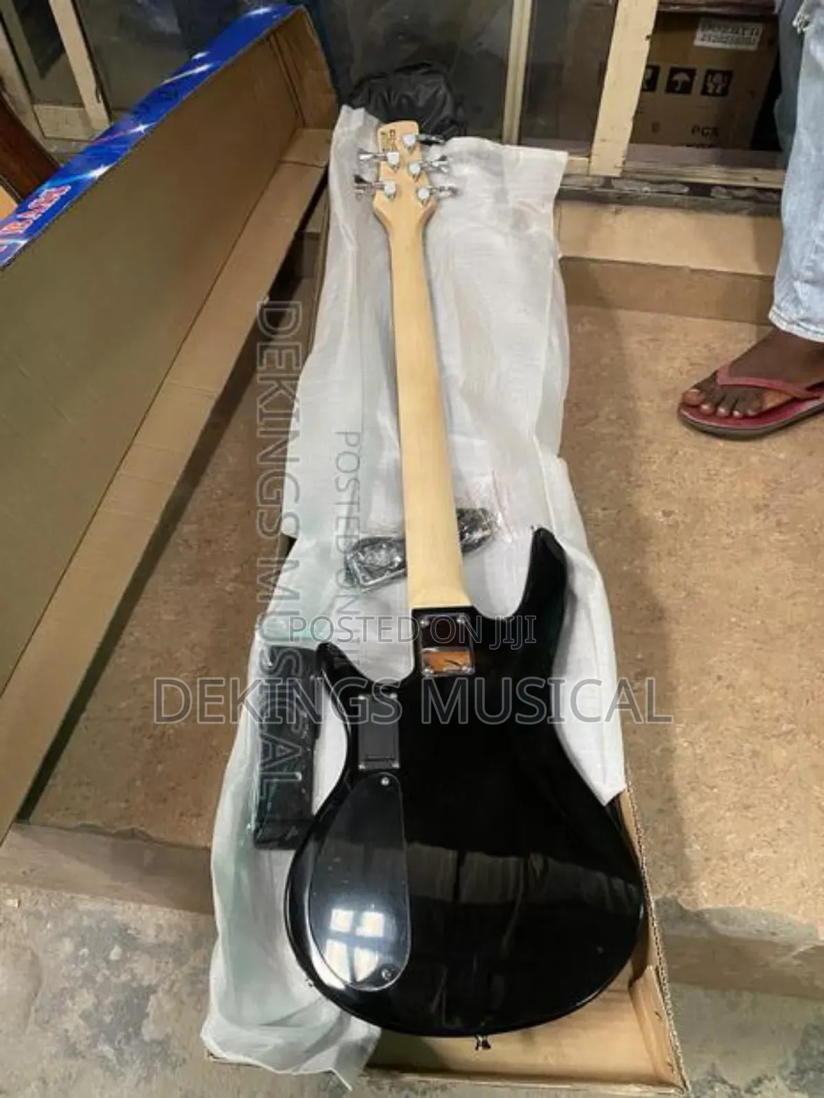 Ibanez Active Five 5 Strings Guitar