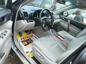 Toyota Highlander Limited 2012 Gray