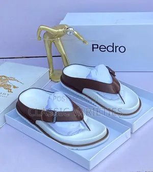 Pedro Luxury Slide