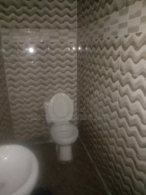 Photo - 1bdrm Apartment in Off Lawanson Road, Surulere for rent
