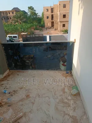 Top Pipe 10m Frameless Glass