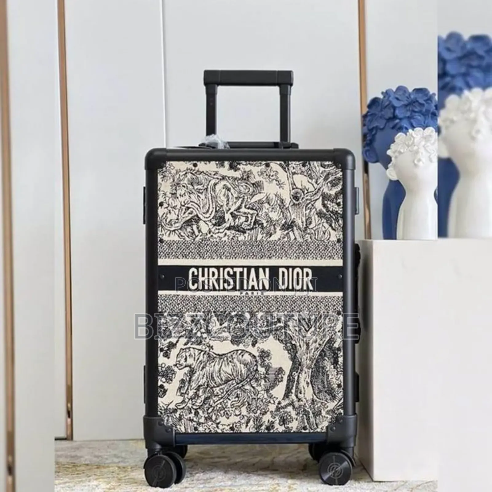 Original CHRISTIAN Dior Training Boxes Available in Store
