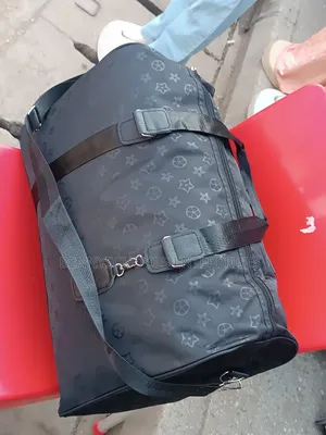 Medium Designer Travelling Luggage and Duffle Bag