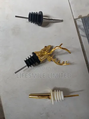 Quality Wine Pourer