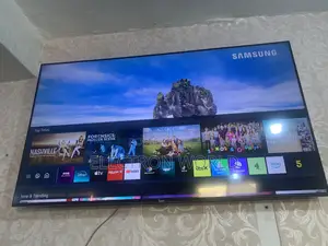 55 Inch Made in Europe Samsung Crystal Uhd HDR Smart Tv