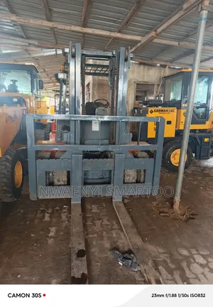 Mobile Forklift 5ton