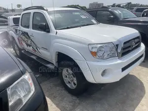 Toyota Tacoma 2010 White