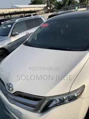 Photo - Toyota Venza 2014 White