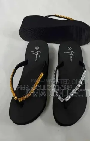 Female Wedge Fashion Slippers