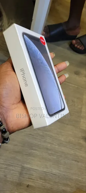 Photo - New Apple iPhone XR 128 GB White