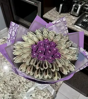 Money Bouquet in Benin | Money Cake