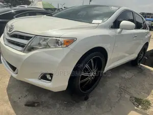 Toyota Venza V6 AWD 2010 White