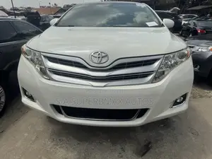 Toyota Venza V6 AWD 2010 White
