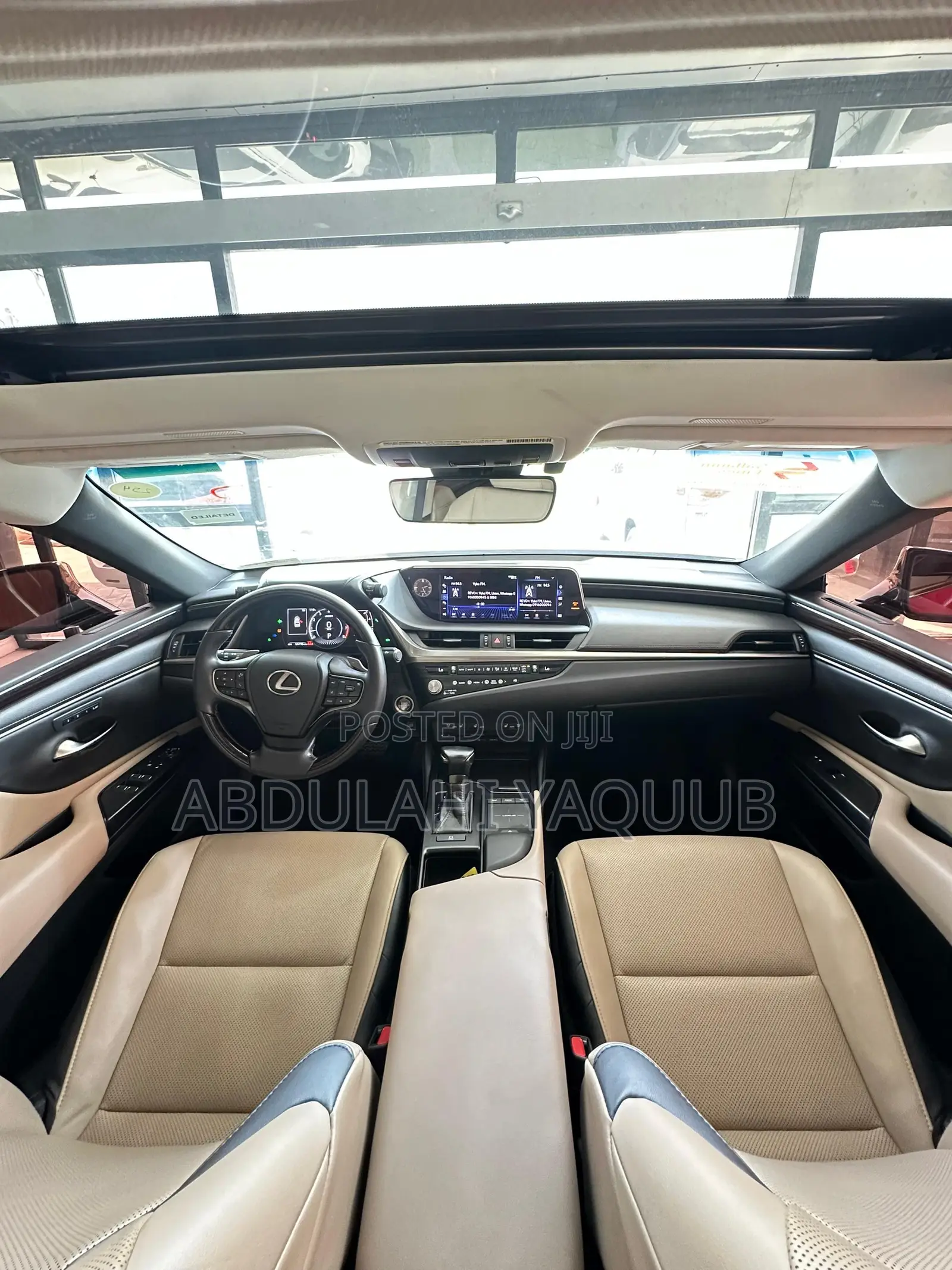 Lexus ES 2021 Red