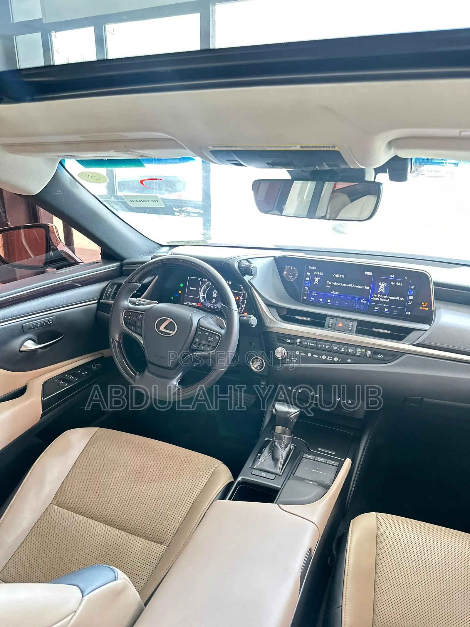 Lexus ES 2021 Red