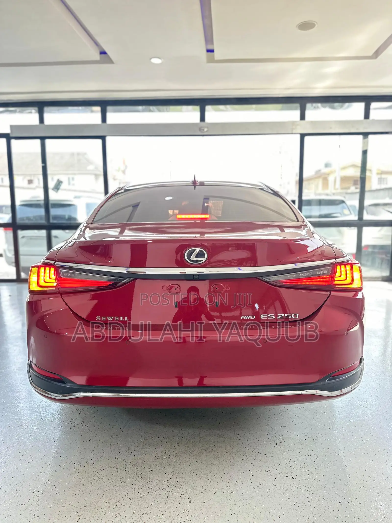 Lexus ES 2021 Red
