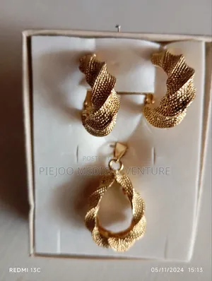 Fashion Jewelleries