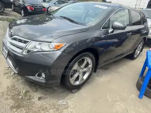 Toyota Venza AWD 2010 Gray