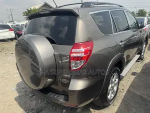 Toyota RAV4 3.5 Limited 4x4 2010 Brown