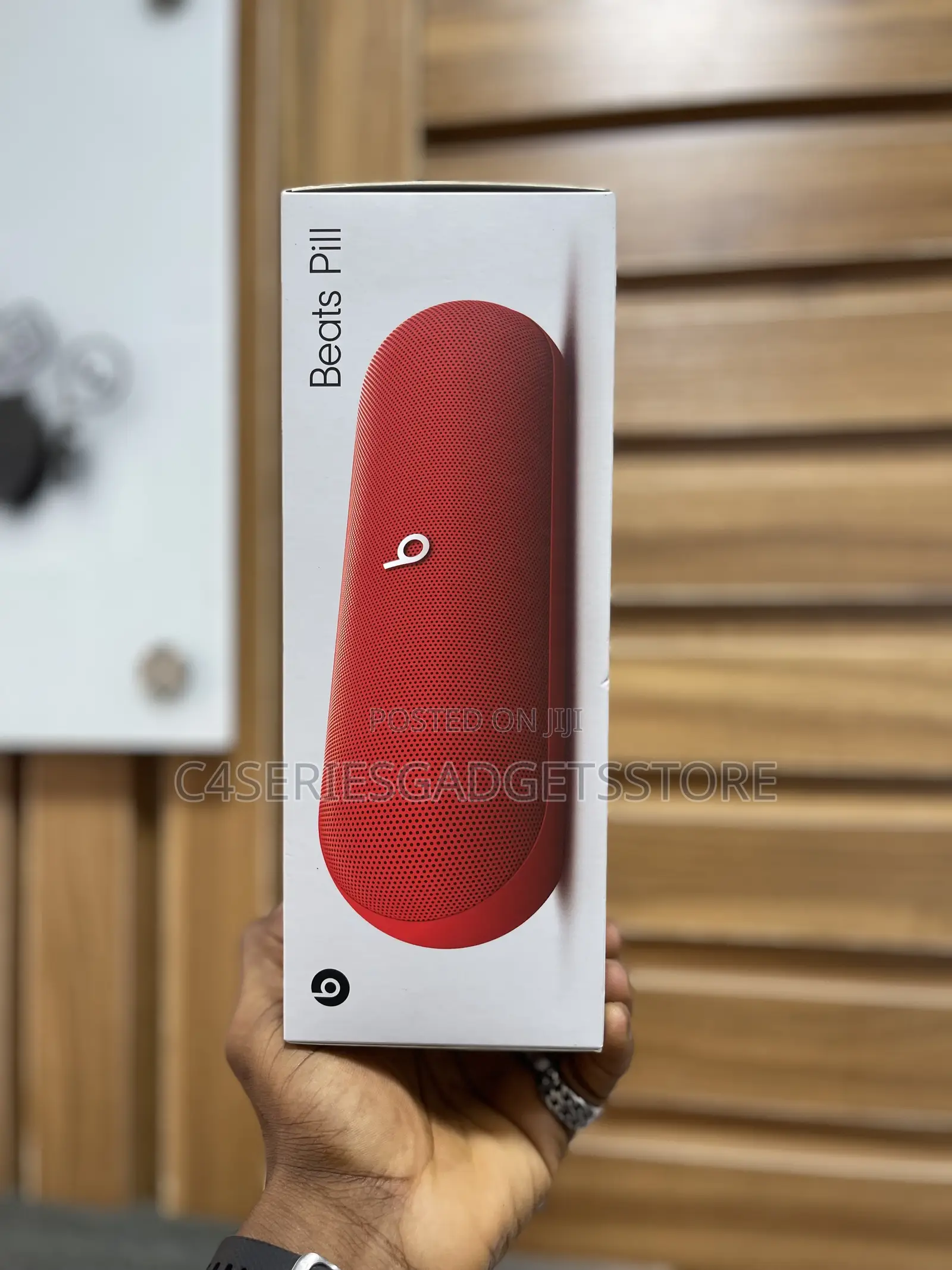 Beats Pill